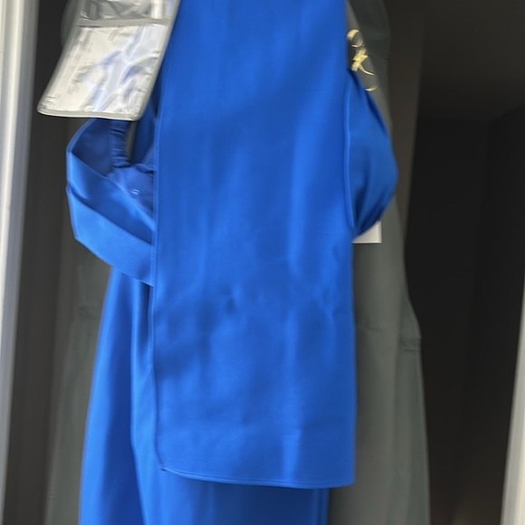 Brand new, never worn, MOG gown. Off the shoulder, one shoulder strap. - Picture 3 of 4